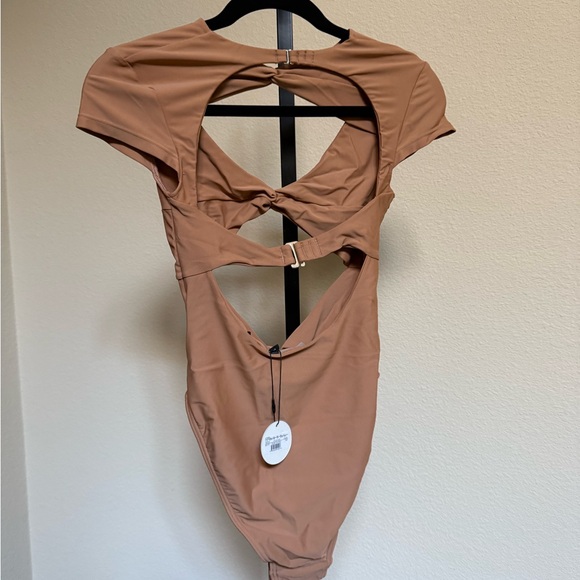 Andrea Iyamah Tan One Piece Swimsuit - Picture 4 of 4